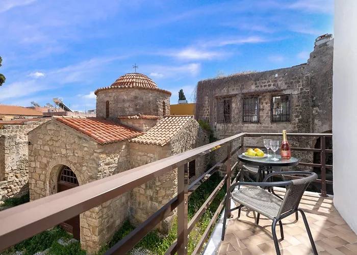 Emerald Dream House, Aithria Apartment